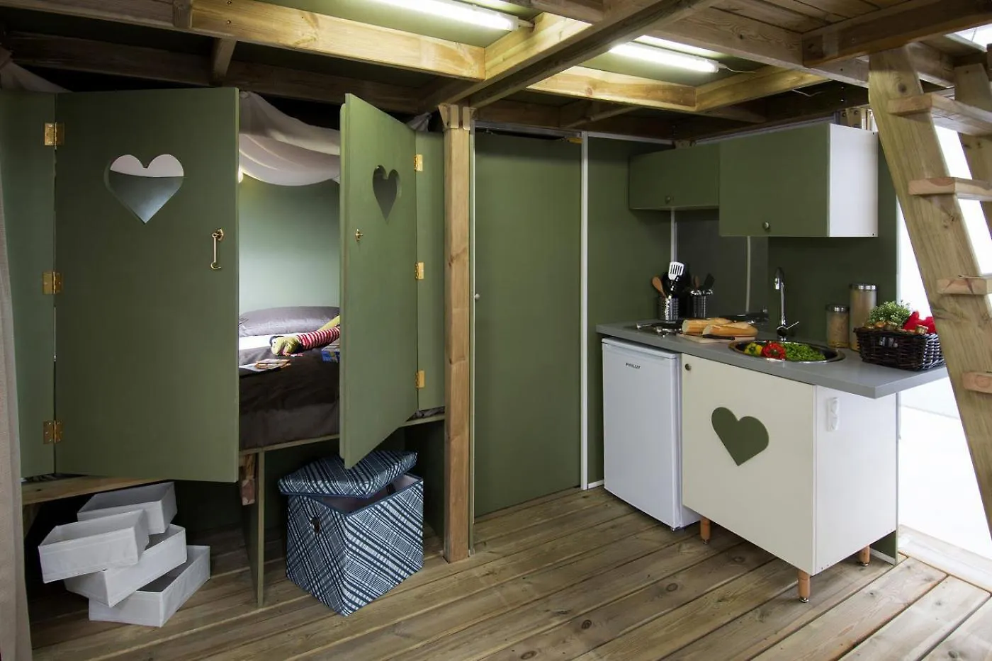 Drago Tours Lodge Tent Holiday Sunshine, Lanterna Porec Luxury tent